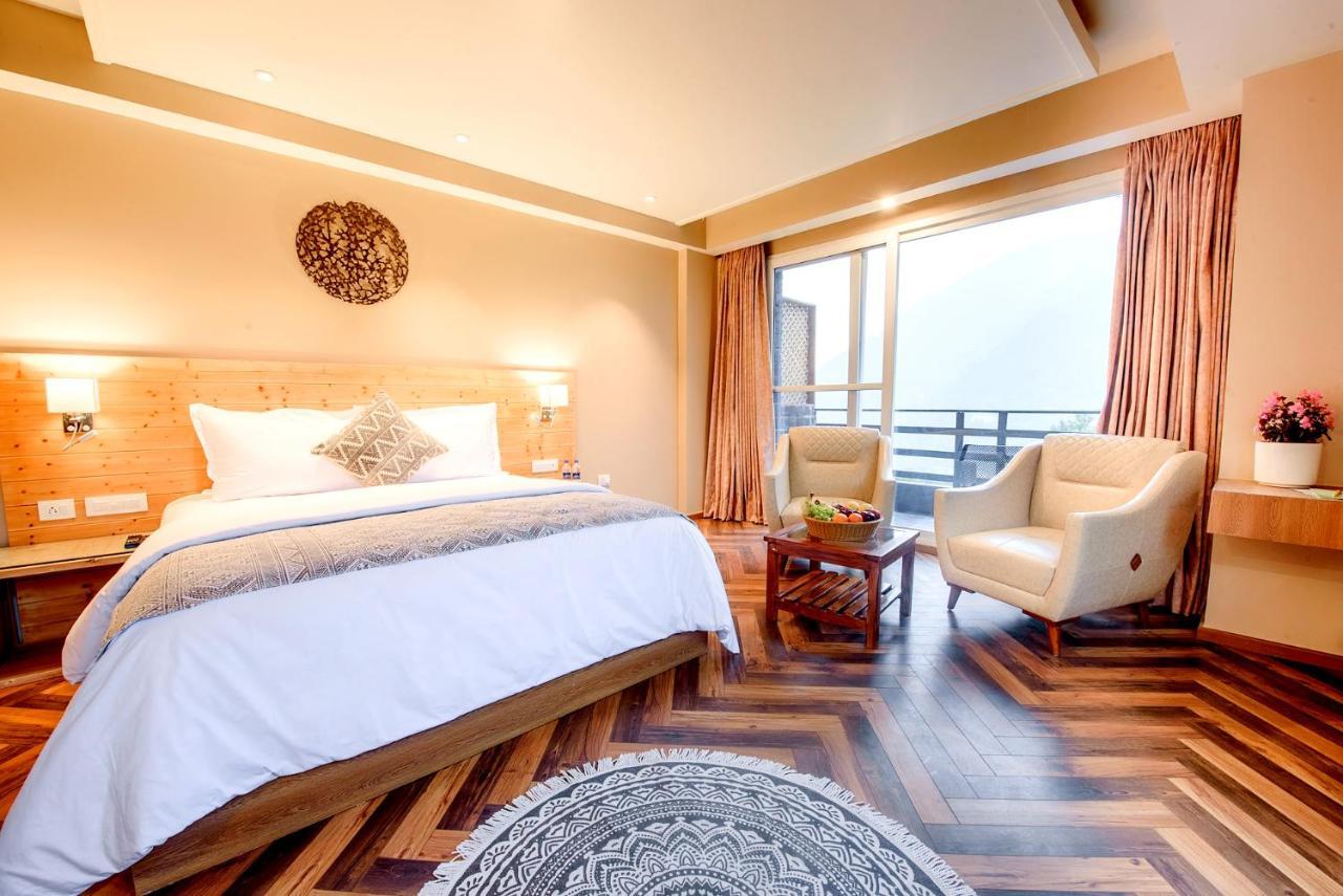 Naturevilas Sarovar Portico - Centrally Heated Manāli Eksteriør billede